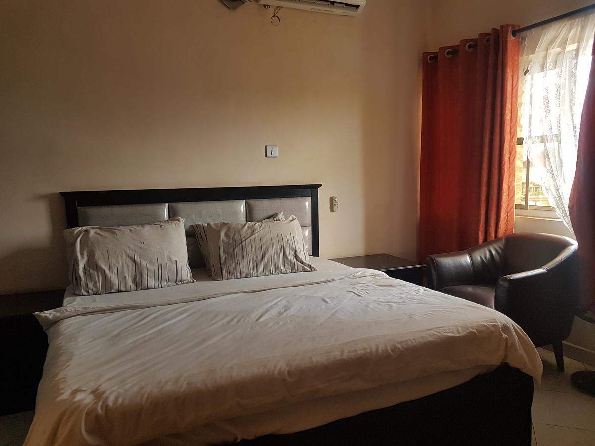 Grand Bank Link Hotel Otta Exterior photo